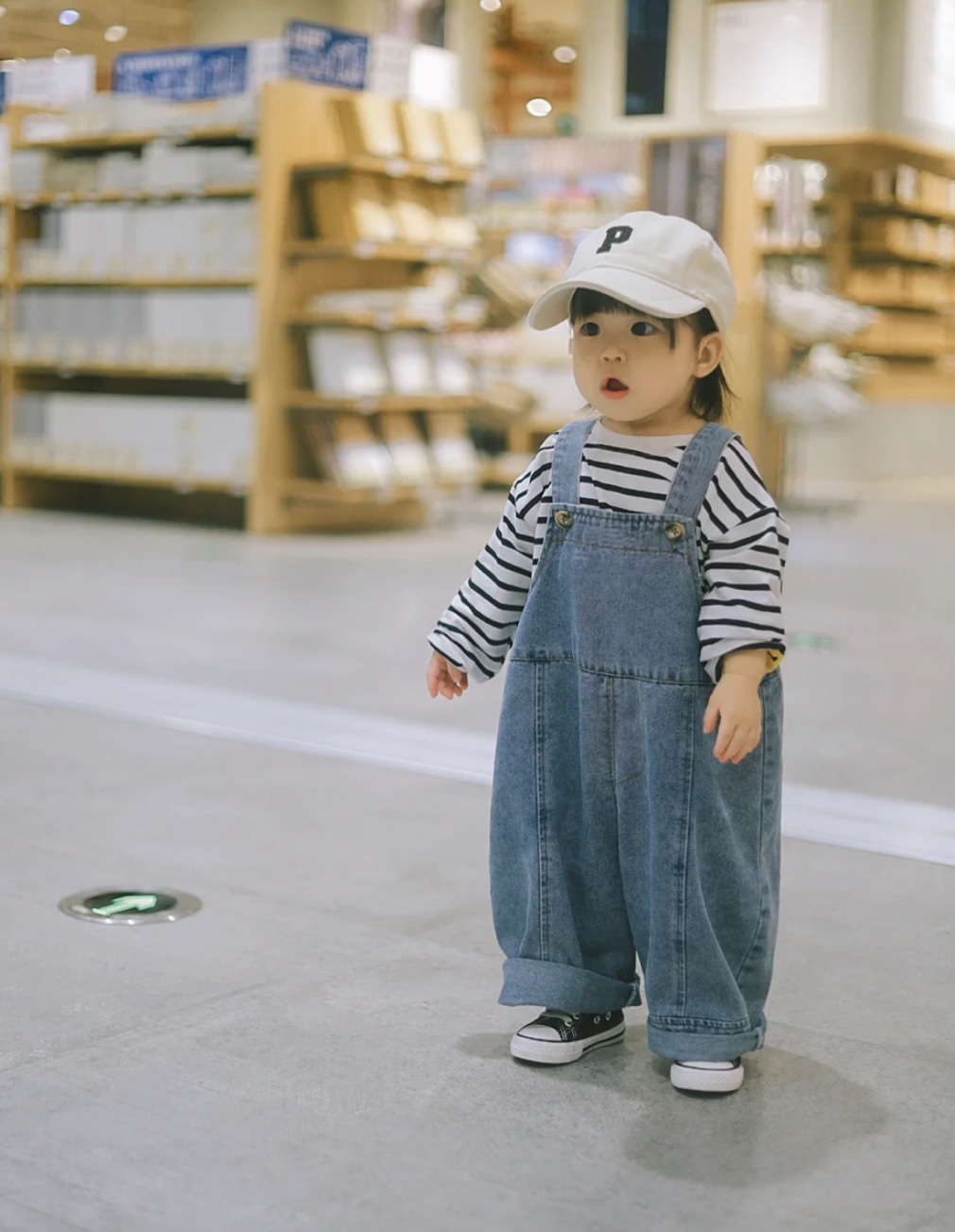 儿童牛仔背带裤