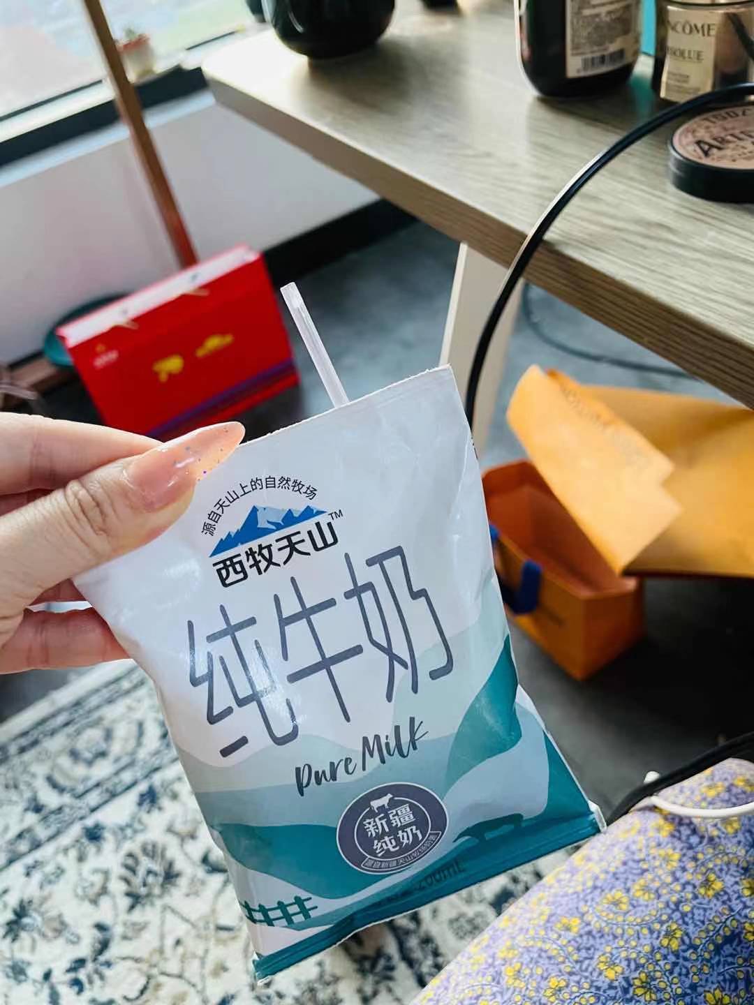 西牧天山纯牛奶