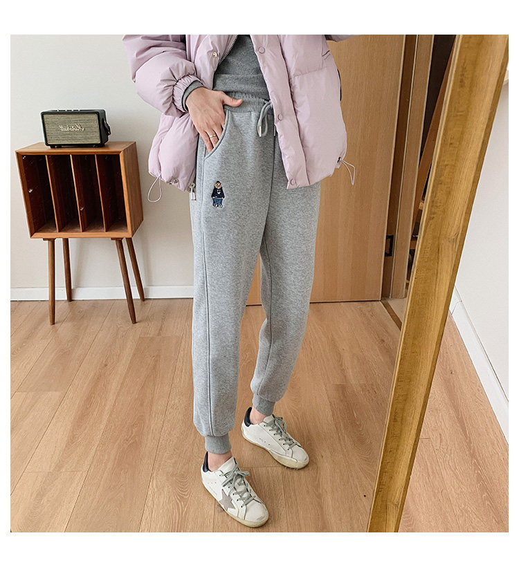 小熊刺绣加绒束脚卫裤