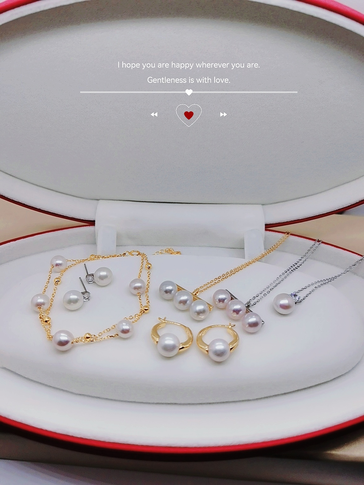 淡水珍珠项链/耳钉/手链