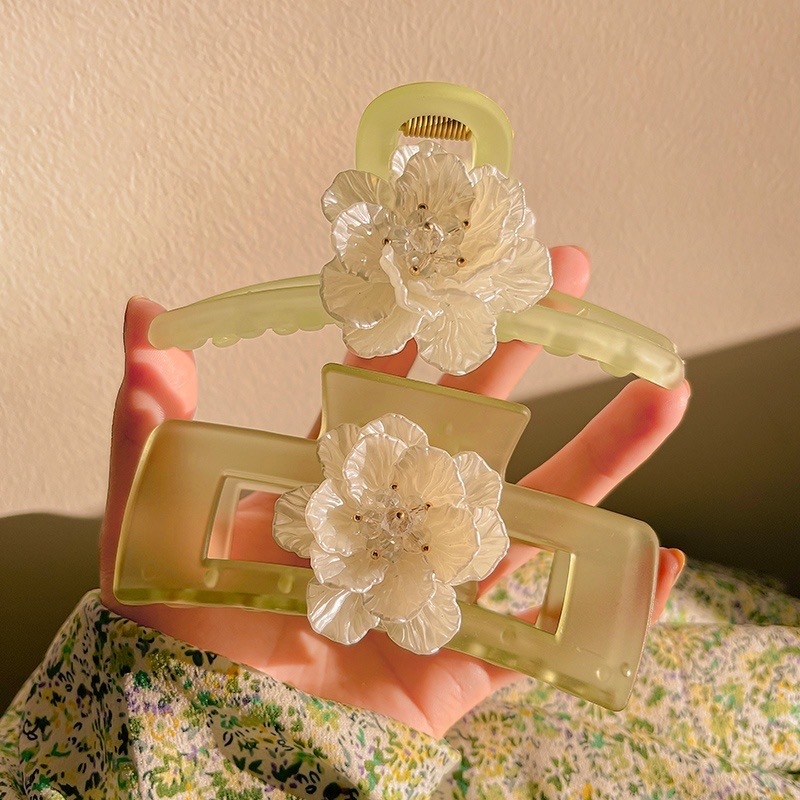 绿色山茶花抓夹