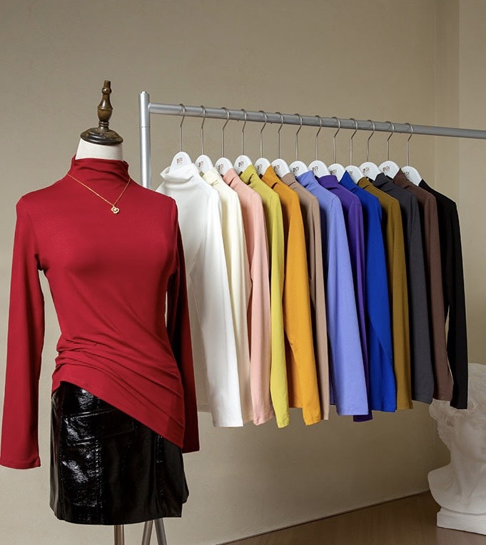 女款半高领面膜打底衫