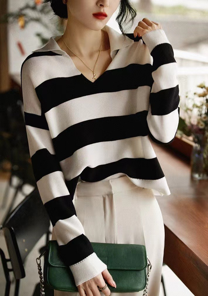 黑白宽条纹V字翻领女士羊毛衫