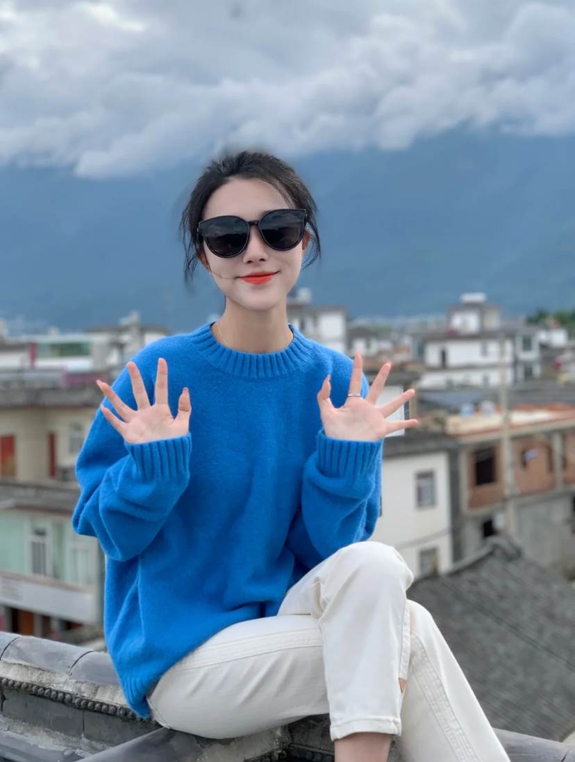 升级版蓝毛衣