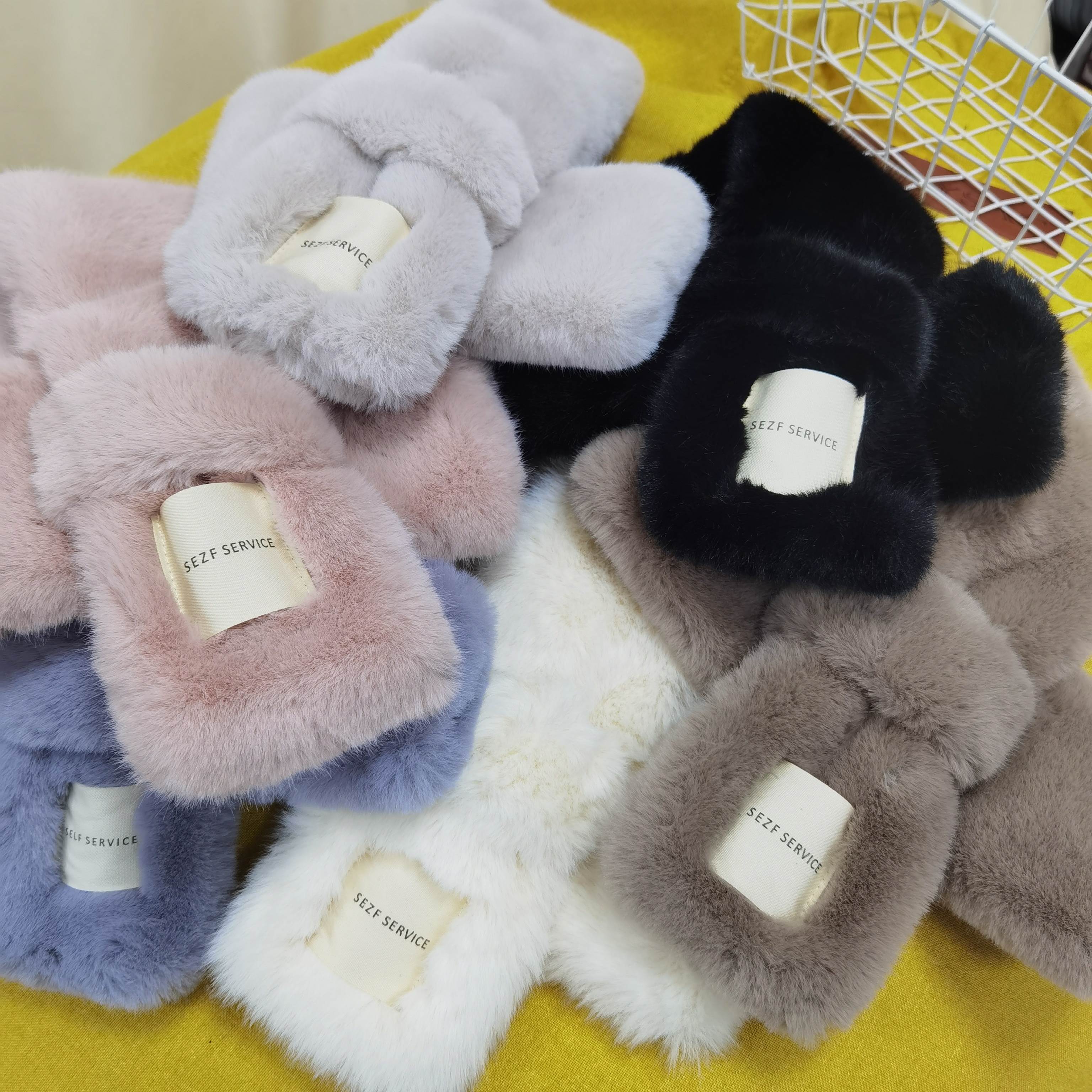 朵熙儿秋冬款仿兔绒围脖