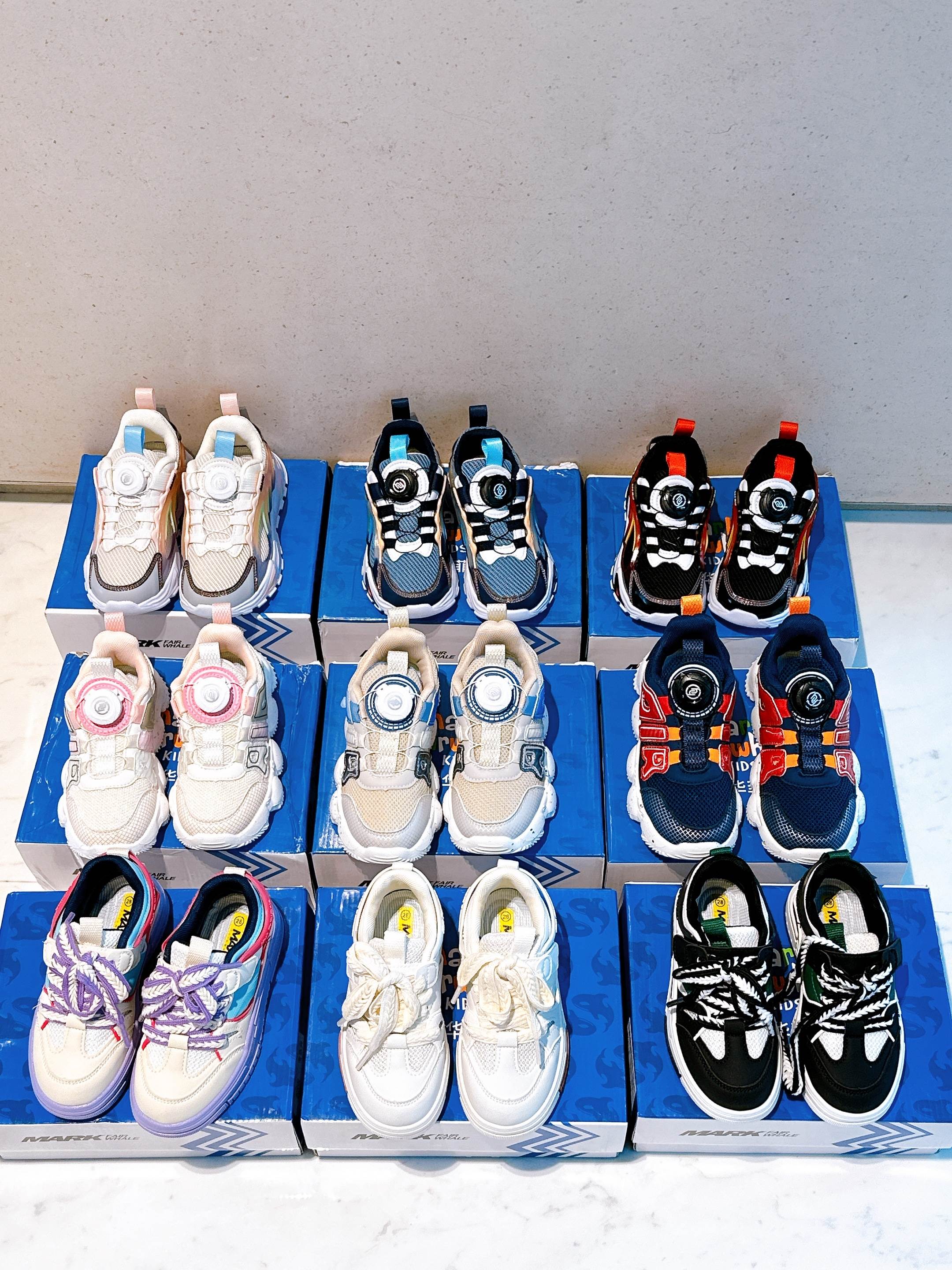 23年春季新款马克华菲儿童运动鞋