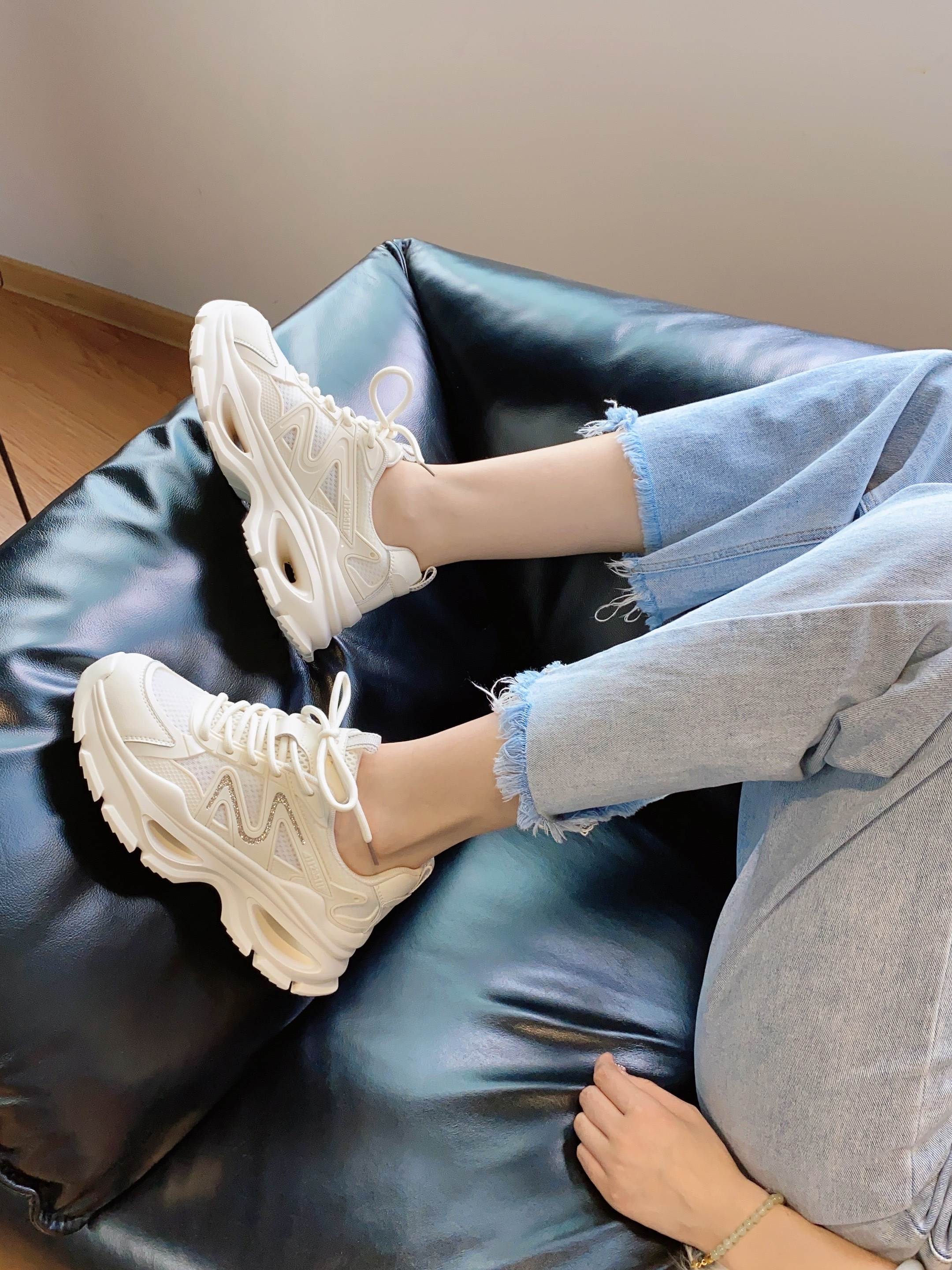 夏款超轻透气网面老爹鞋