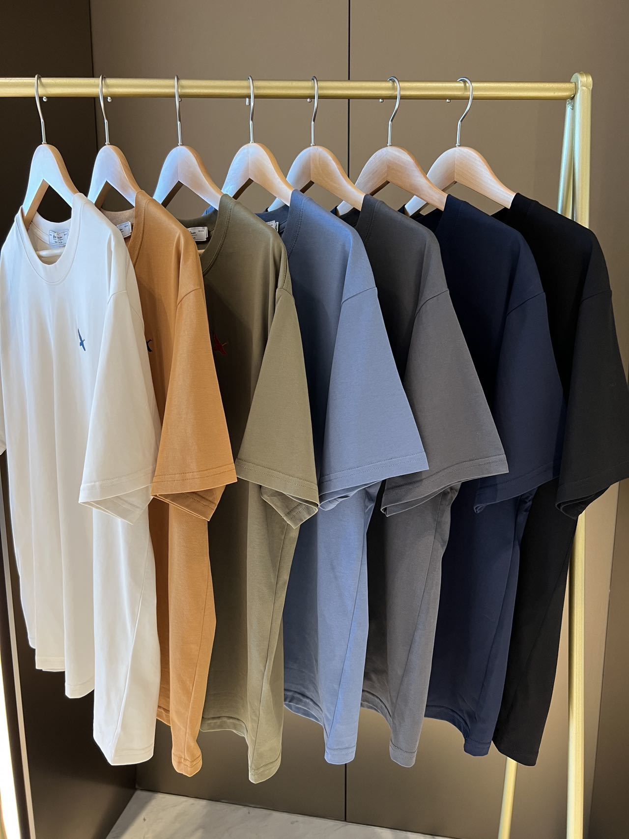 艾迪鲍尔冰感免烫桑蚕丝刺绣圆领T恤