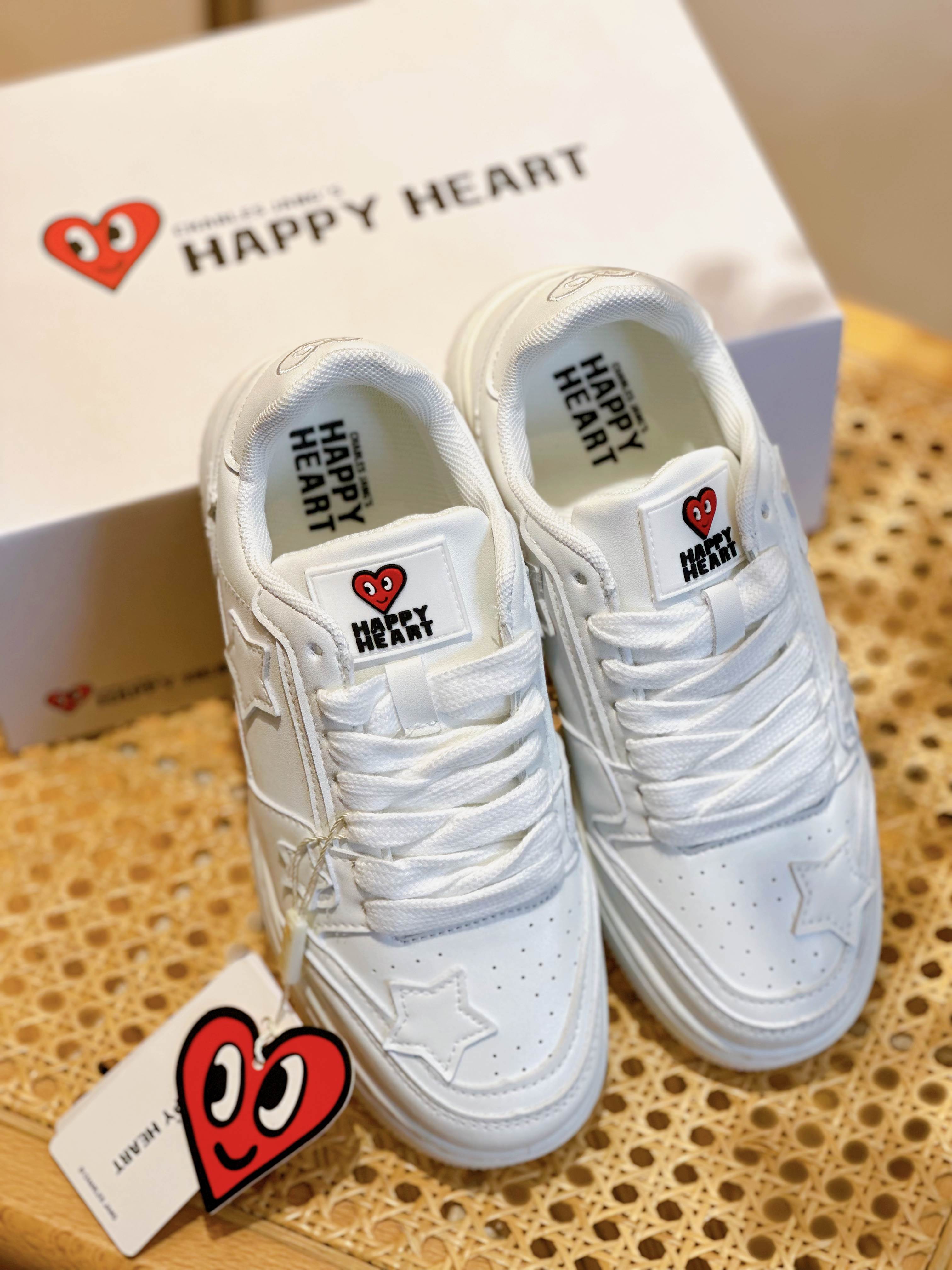 韩国Happy Heart查尔斯小白鞋