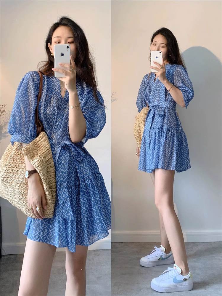 系带收腰蓝色雨印花衬衫连衣裙