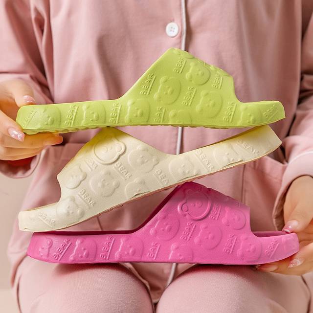 宅小年浮雕熊萌宠拖鞋