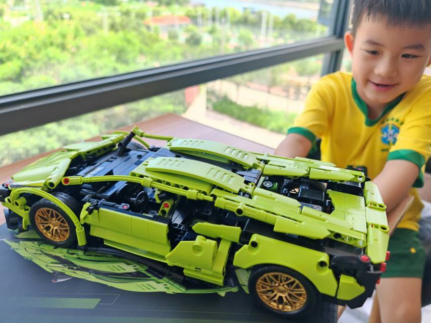 兰博绿牛积木跑车