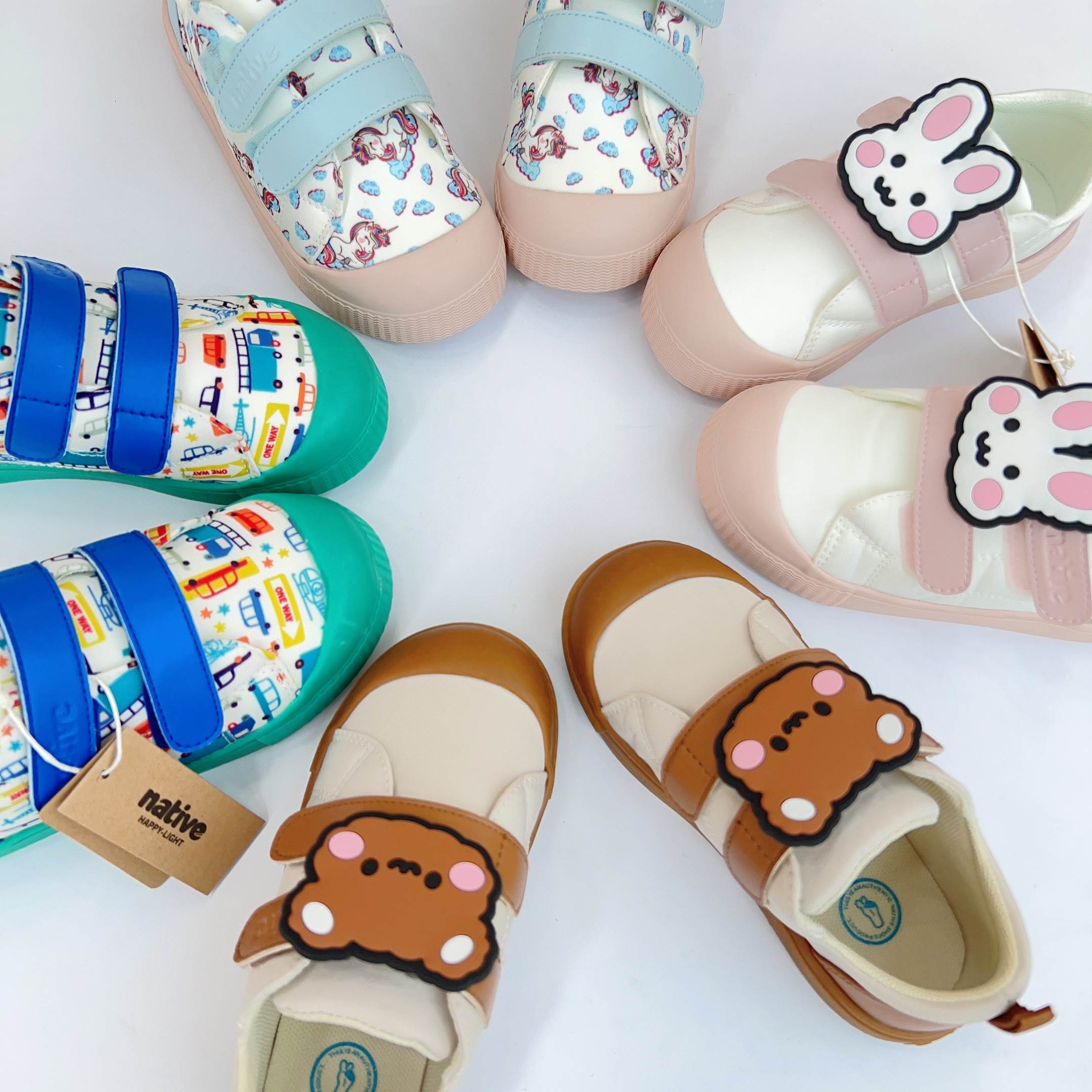 儿童魔术贴休闲鞋